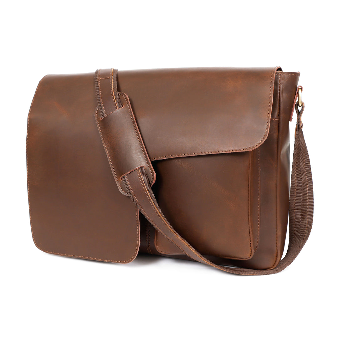 Leo Buffalo Leather Messenger Bag - Image 2